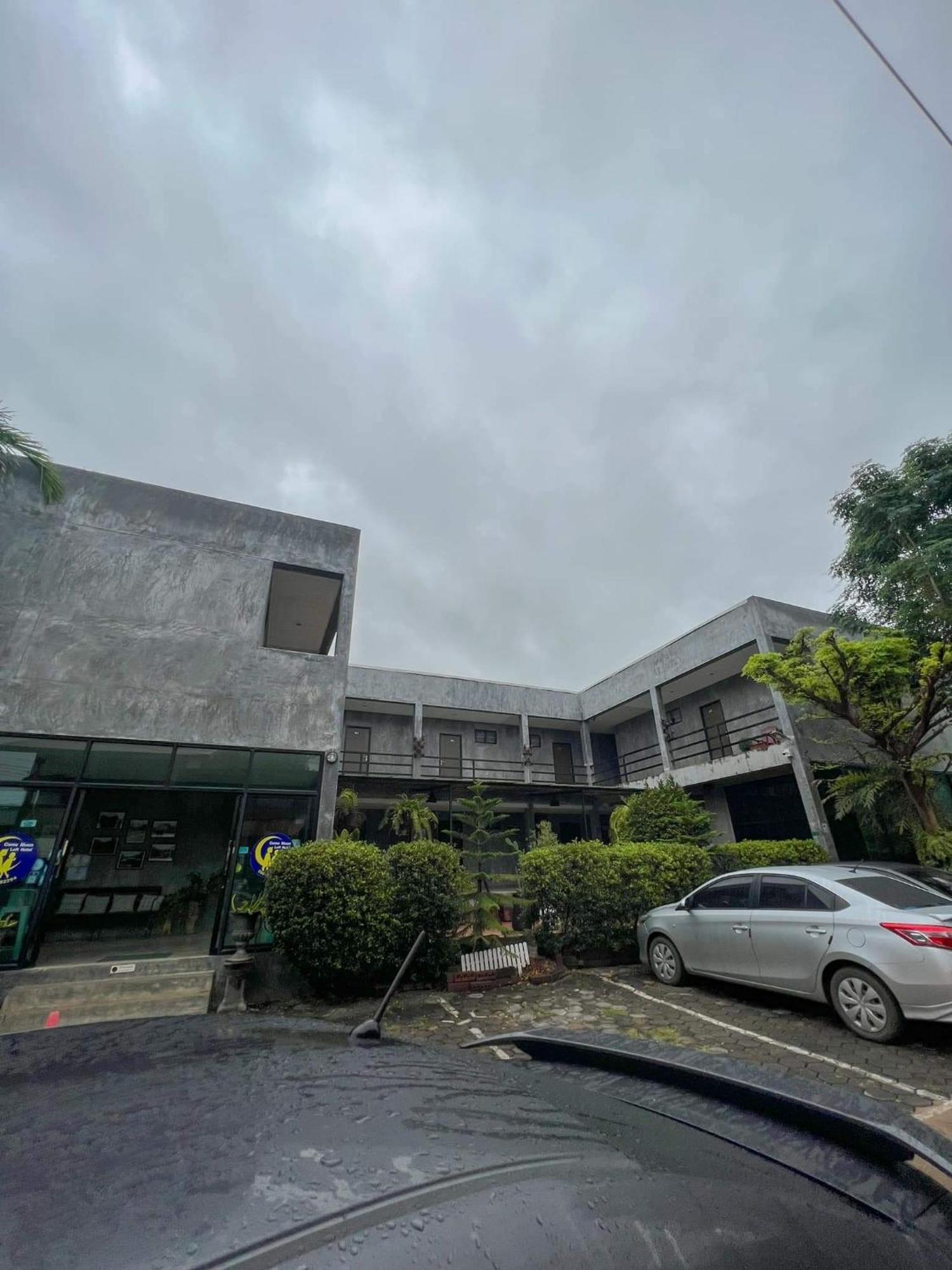 Come Moon Loft Hotel Phrae Zewnętrze zdjęcie