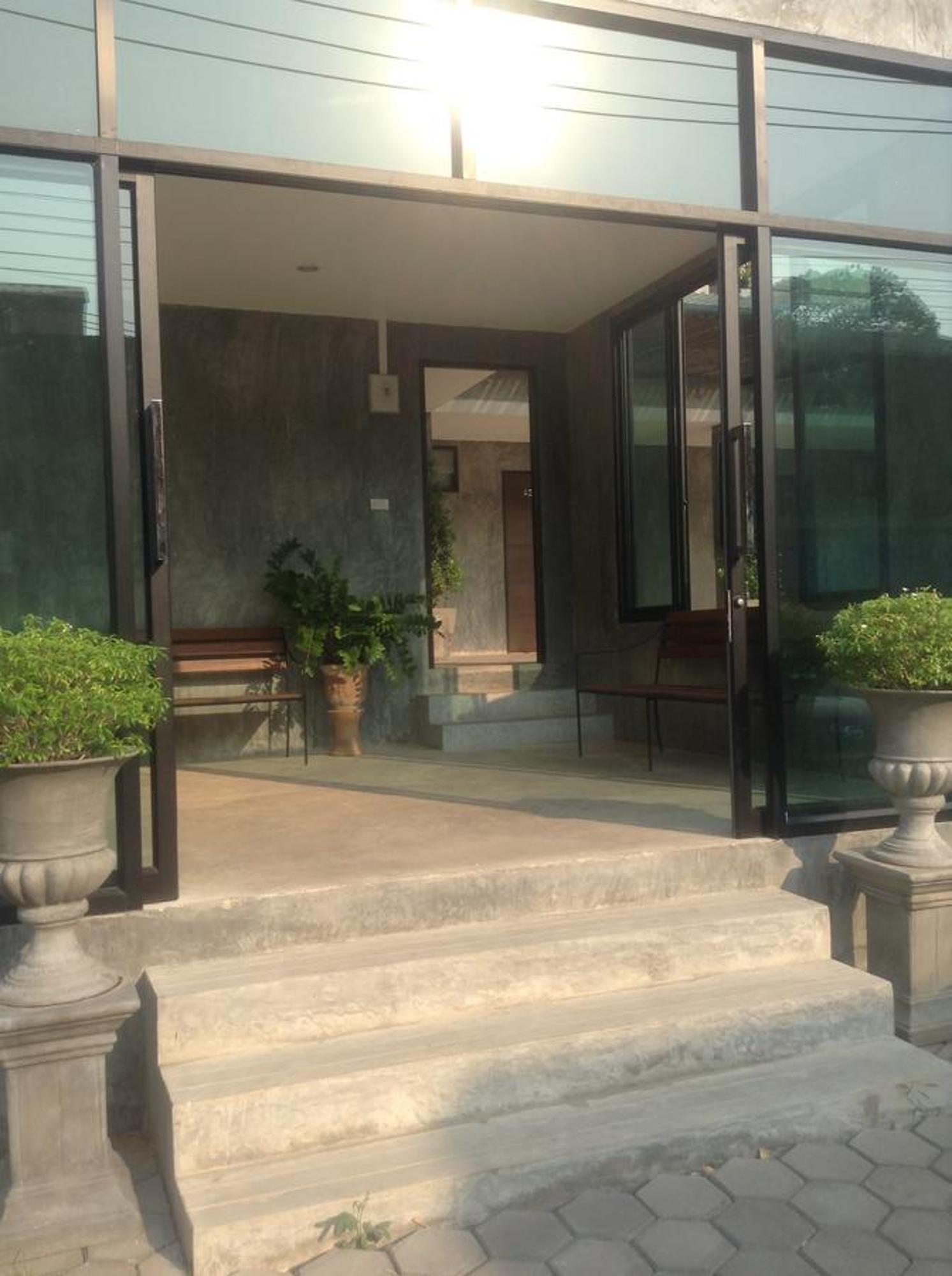 Come Moon Loft Hotel Phrae Zewnętrze zdjęcie